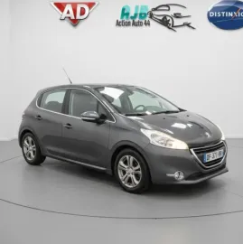 Peugeot 208 1.6 E-HDI 92ch - ALLURE Châteaubriant