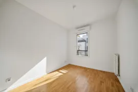 Vente Appartement 3 pièces avec balcon - Suresnes