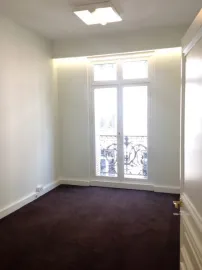 Location Location Bureaux Paris 75008