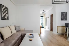 Location Calle de Oltra, Madrid