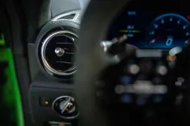 Voiture Mercedes AMG GT R Roadster V8 4.0 585 - 1 of 750