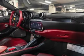 Voiture Ferrari Portofino 4.0 V8 600