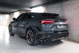 Voiture Lamborghini Urus Performante 60th Anniversary