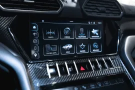 Voiture Lamborghini Urus Performante 60th Anniversary