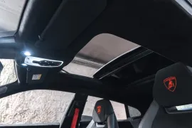 Voiture Lamborghini Urus Performante 60th Anniversary