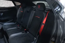 Voiture Lamborghini Urus Performante 60th Anniversary