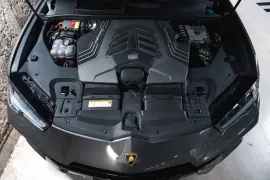 Voiture Lamborghini Urus Performante 60th Anniversary