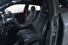 Voiture Lamborghini Urus Performante 60th Anniversary