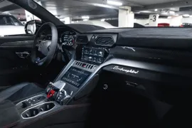 Voiture Lamborghini Urus Performante 60th Anniversary