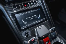 Voiture Lamborghini Urus Performante 60th Anniversary