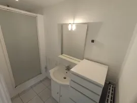 Location Maison meublée 3 chambres, cour et cave