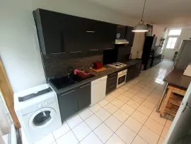 Location Maison meublée 3 chambres, cour et cave
