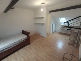 Location Maison meublée 3 chambres, cour et cave