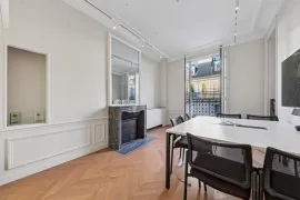 Location Location Bureaux Paris 75008
