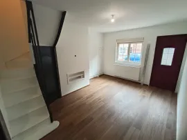 Location Amiénoise 2 chambres, cour et cave