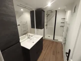 Location Amiénoise 2 chambres, cour et cave