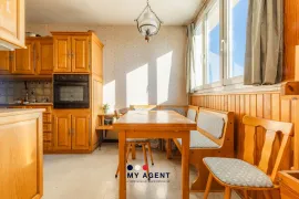 Vente Croix de Chavaux à 2 min – 93 m² lumineux