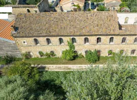 Vente À Vendre – Ancienne Manufacture à usage événementiel à Entraigues-sur-la-Sorgue 