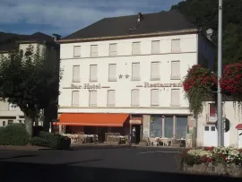À vendre - Hôtel-restaurant 2 étoiles de 20 chambres à Bort-les-Orgues - Corrèze Bort-les-Orgues
