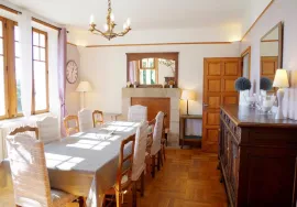 Vente À vendre - Gîte de 8 chambres avec piscine extérieure à Uzerche - Corrèze (19)