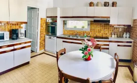 Vente À vendre - Gîte de 8 chambres avec piscine extérieure à Uzerche - Corrèze (19)