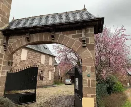 Vente À vendre – Hôtel-Restaurant de 12 chambres et 110 couverts à Varetz – Corrèze (1