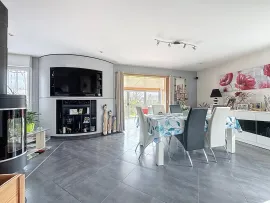 Vente CONDE SUR VIRE maison avec hangar