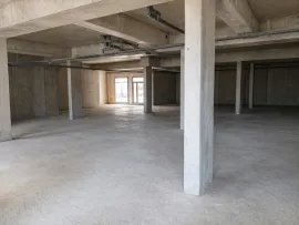 Vente Local commercial neuf de 457 m²avec patio