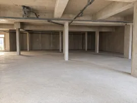 Vente Local commercial neuf de 457 m²avec patio