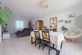 Vente Maison de plain-pied,3 chambres, un garage , 1254m2 de terrain clos