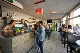 Vente 🍽️🍷 À VENDRE – FONDS DE COMMERCE BAR-RESTAURANT – SAINT-LAURENT-DE-MURE 🍷🍽️