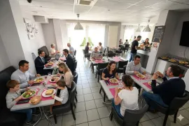 🍽️🍷 À VENDRE – FONDS DE COMMERCE BAR-RESTAURANT – SAINT-LAURENT-DE-MURE 🍷🍽️ Saint-Laurent-de-Mure