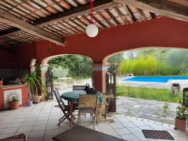 Vente CENTRE VAR VILLA 350 M² sur 1.6HA