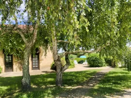 Vente GERS DOMAINE XVIIIème GITES 1,8HA