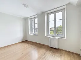 Vente Ensemble de 2 maisons avec revenus locatifs   192 m2   10 mi
