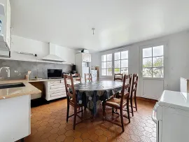 Vente Ensemble de 2 maisons avec revenus locatifs   192 m2   10 mi