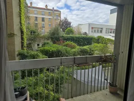 Coup de cœur – 3 pièces avec balcon à deux pa Paris 15e