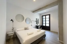 Location Carrer de Sant Pere Més Baix, Barcelona