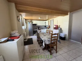Maison dans village Léglantiers