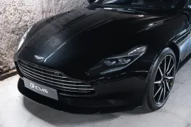 Voiture Aston Martin DB11 V12 5.2 608