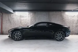 Voiture Aston Martin DB11 V12 5.2 608