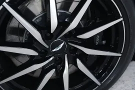 Voiture Aston Martin DB11 V12 5.2 608