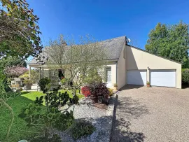 Vente La BARRE de SEMILLY Maison avec vie de plain pied et jardin