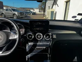 Voiture Voiture 4x4 - Mercedes Glc 350 E 4MATIC - 25970€