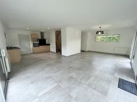Location Pavillon récent 3 chambres garage jardin - Prouzel