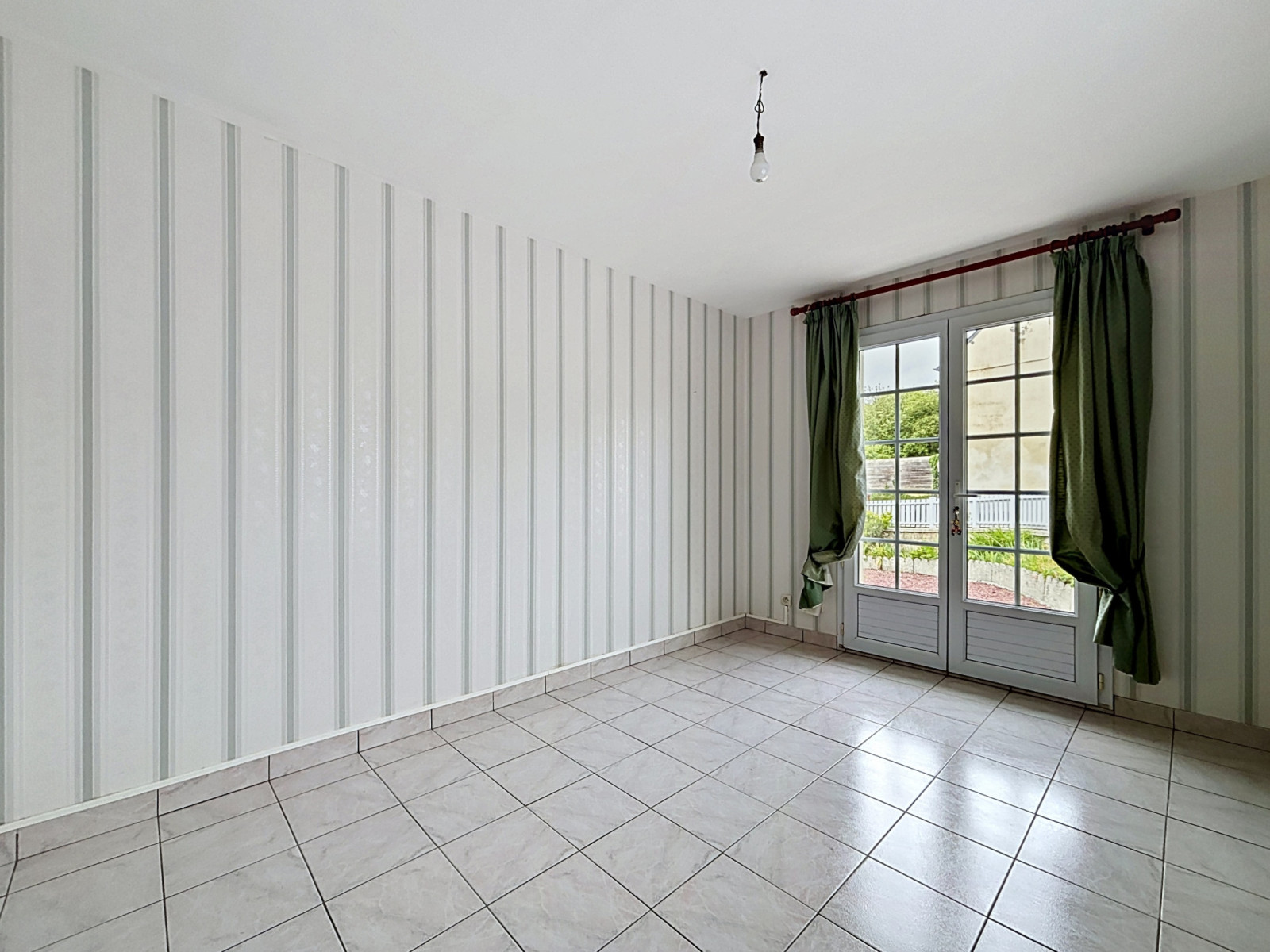 Vente MAISON 4 CHAMBRES AVEC DEPENDANCE