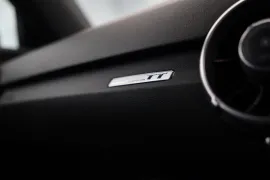 Voiture Audi TT 2.0 TDI ultra Sport Euro 6 (s/s) 3dr