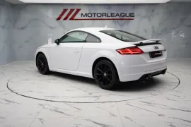Voiture Audi TT 2.0 TDI ultra Sport Euro 6 (s/s) 3dr