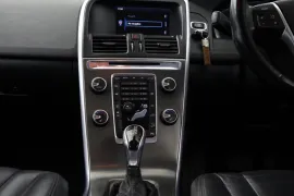 Voiture Volvo XC60 2.4 D5 SE Lux Nav Geartronic AWD Euro 5 5dr