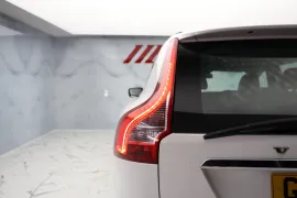 Voiture Volvo XC60 2.4 D5 SE Lux Nav Geartronic AWD Euro 5 5dr